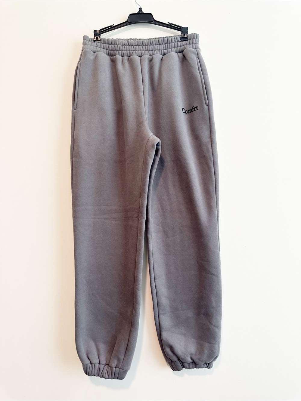 Comfort Women's Gray Fleece Joggers - Elastic Waist & Cuffed Ankles